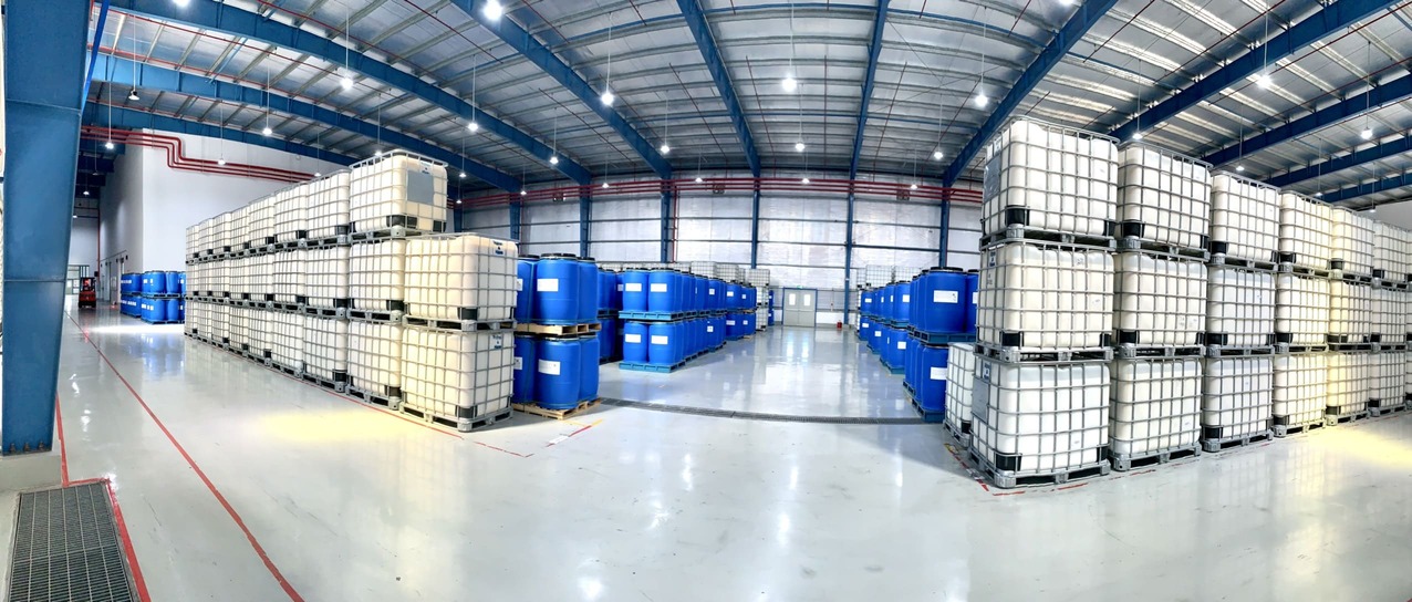 Axit Axetic và Acetic Anhydride: khác nhau về vai trò nguyên liệu ra sao?