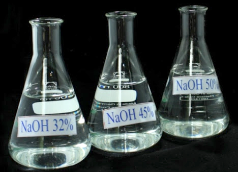 So sánh NaOH rắn và NaOH lỏng