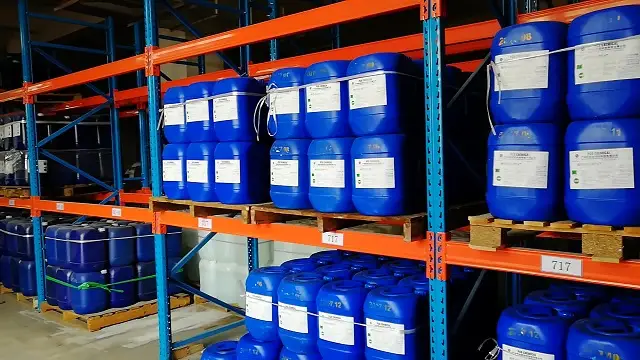 Quy cách đóng gói Axit HCl: can, phuy, IBC và giao bồn