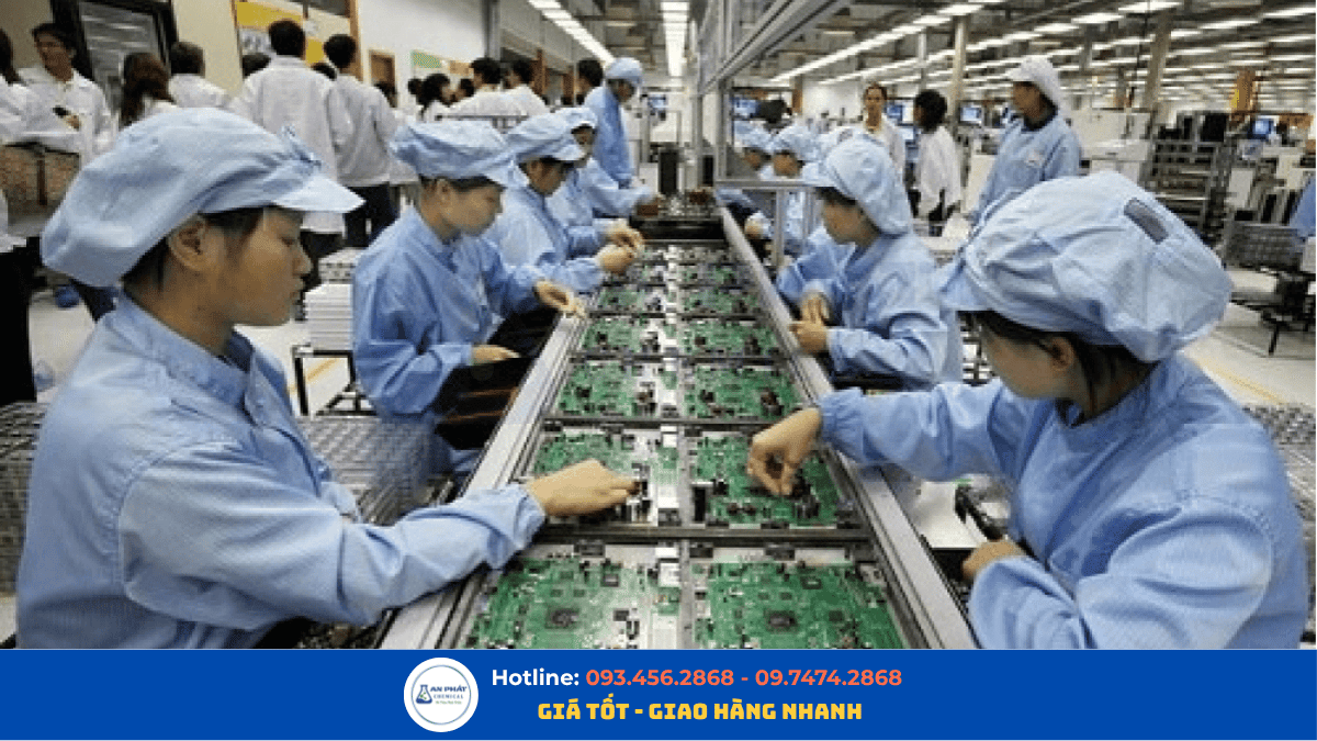 Acetone trong ngành điện tử và linh kiện